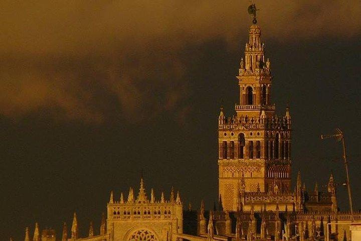 Historische avondtour door Sevilla met spookachtige geschiedenis