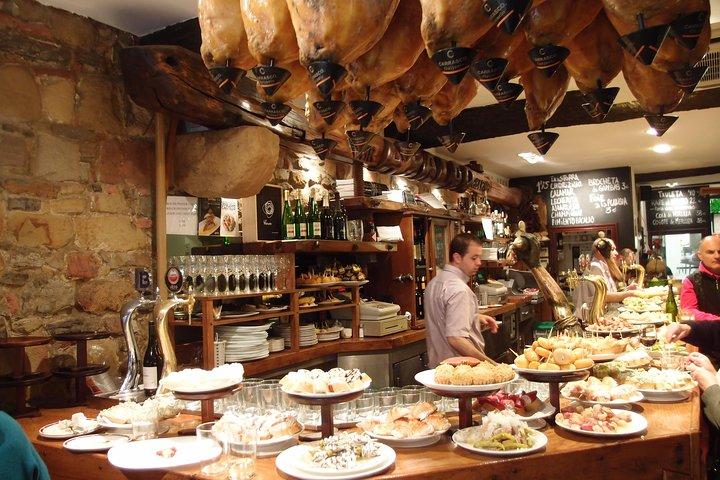 Pintxos文化を紹介するサンセバスチャンのプライベートシティツアー