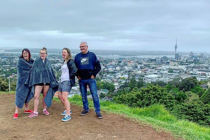Auckland City Volcano & Scenic Highlights Tour