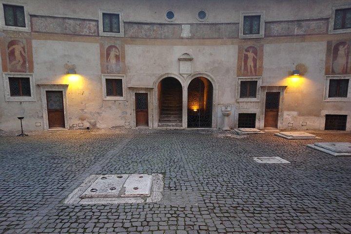 Skip-the-lines Castel Sant'Angelo and Pope Paul III Apartments Tour