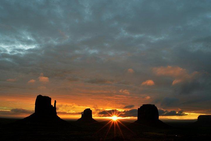 3.0 Stunden Monument Valley Sonnenaufgang oder Sonnenuntergang 4×4 Tour