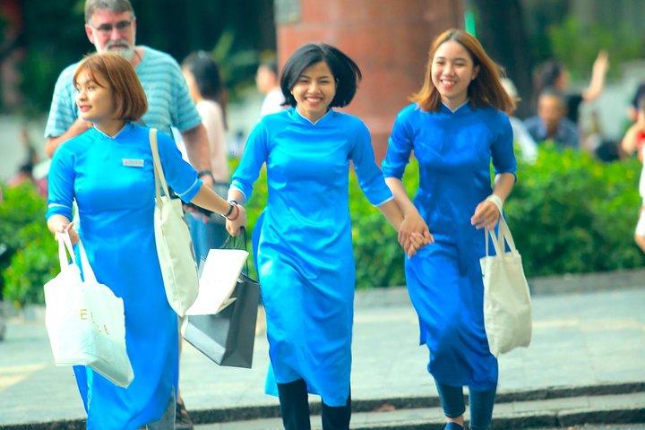 Excursão de compras de meio dia em Saigon de moto - KissTour