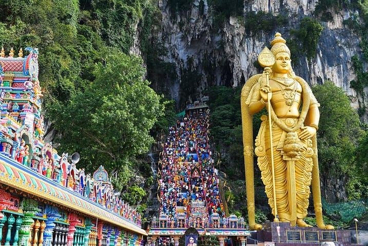 Batu Caves and Malaysian Crafts Tour from Kuala Lumpur