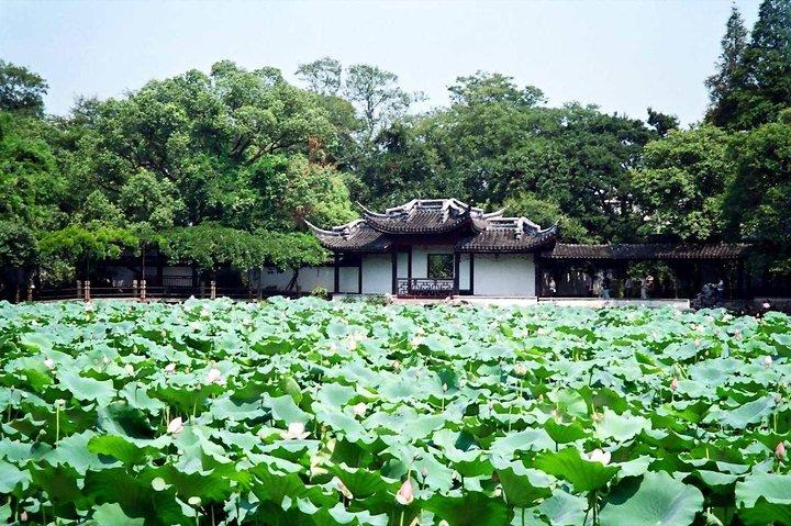 Excursion privée d'une journée dans la ville d'eau ancienne et privée de Nanxun au départ de Hangzhou