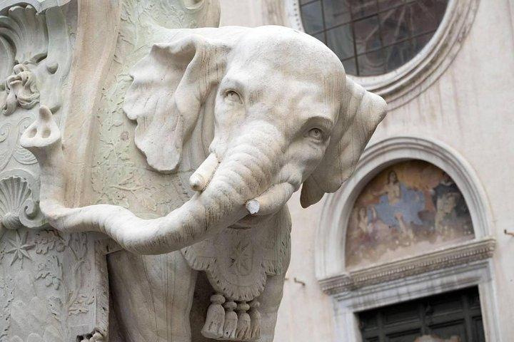Wandeltocht met gids en ingang van het iconische tempelpantheon van Rome