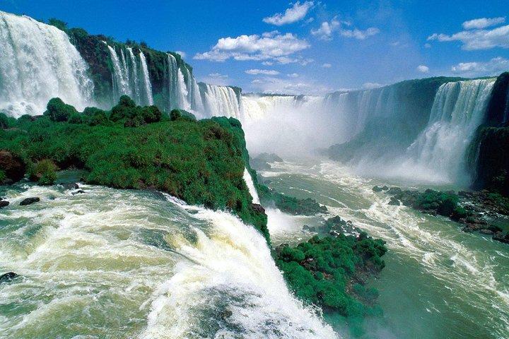 イグアスの滝のブラジル側半日観光ツアー