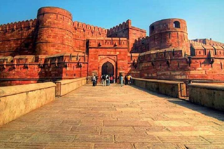 Taj Mahal en Agra Fort met Mother Teresa's Missionaries Of Charity From Delhi
