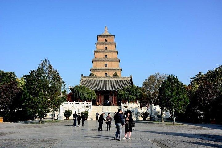 2-Day Classic Xi'an Tour Combo Package: Terracotta Warriors and Downtown Sightseeing