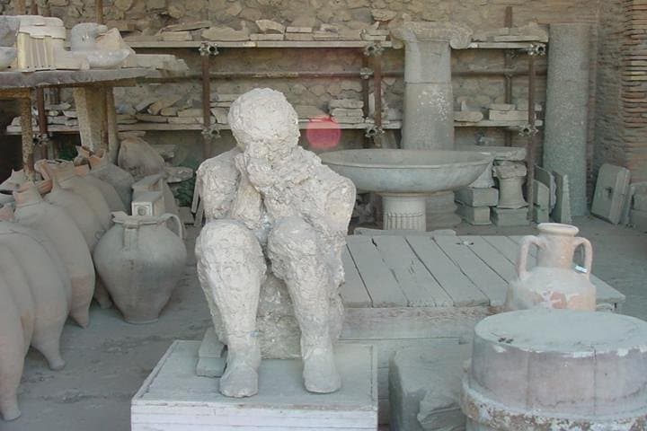 the splendour of Pompeii ruins