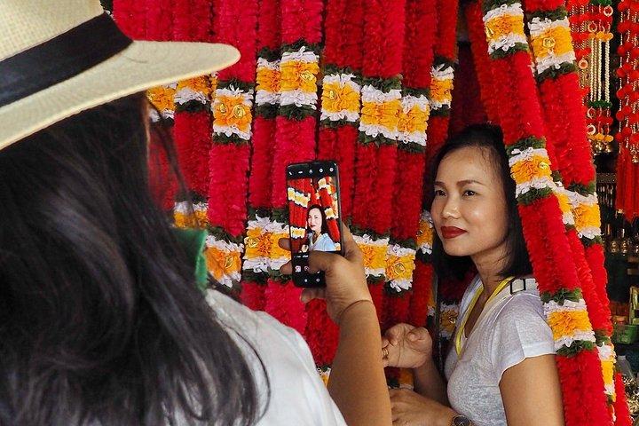 "Bangkok Walking Hopping Tour" mostra i luoghi storici della città.