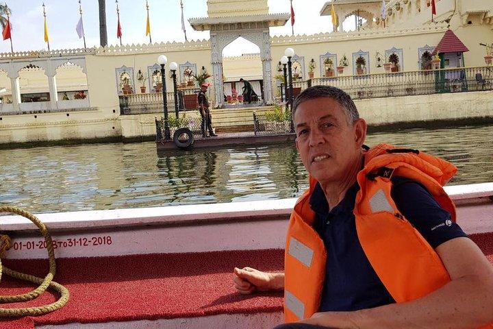 Evening Elegance – Shared Sunset Boat Cruise on Lake Pichola