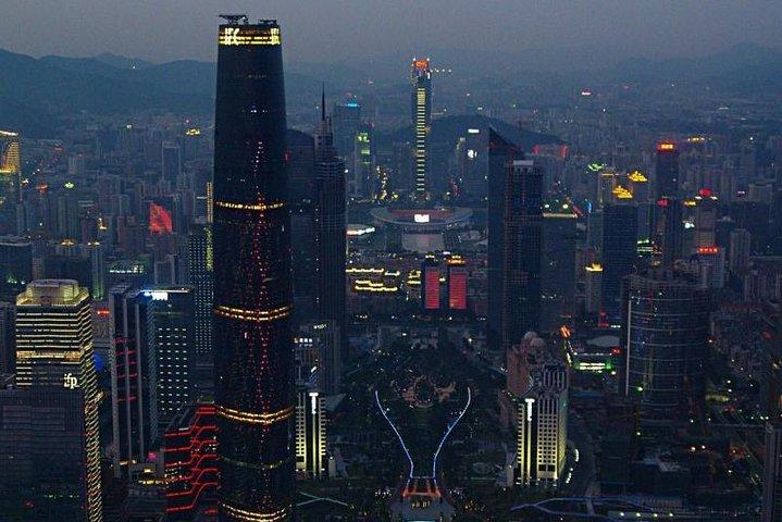 Private Guangzhou Nachttour mit Canton Tower und Bar Hopping