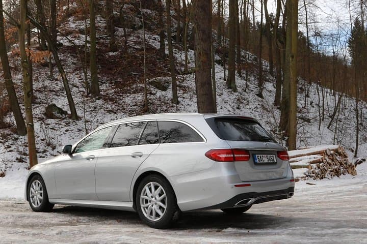 Private ride Berlin to Prague via Dresden (4 hours in Dresden)