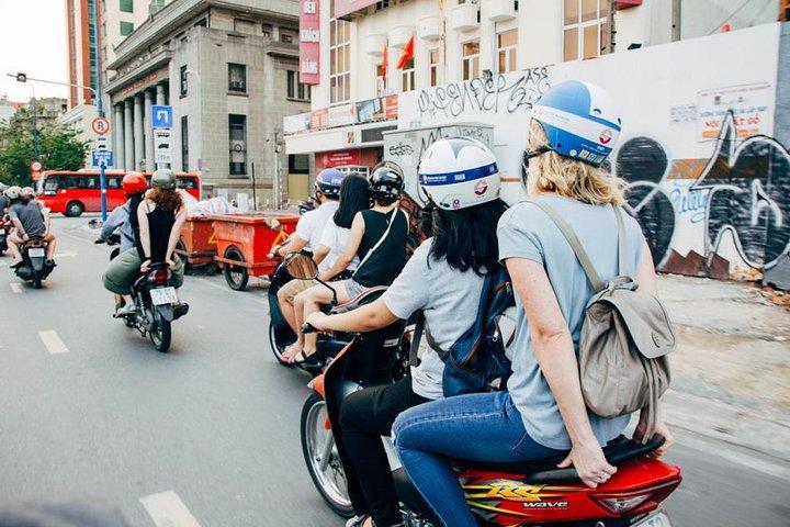 Ho Chi Minh City by Night: Motorcykeltursupplevelse