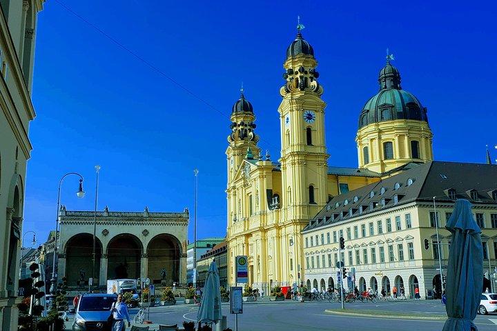 Visite privée ALL-IN-ONE de Munich: Ville - Lake District - Conc. Camp