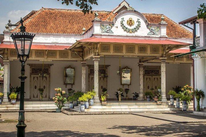 Visite privée sur mesure à Yogyakarta avec guide francophone