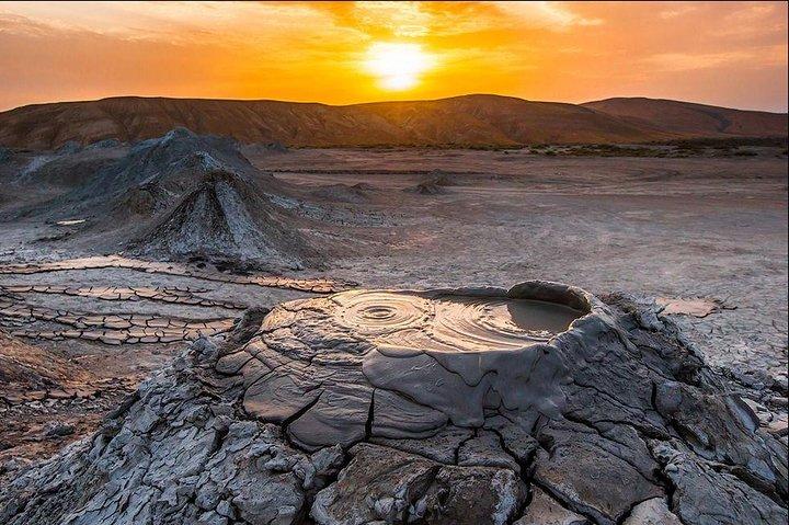 Excursion d'une journée à Bakou (Gobustan et Absheron)
