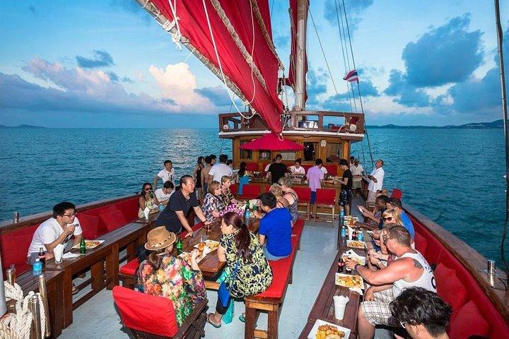 Red Baron Sunset Dinner Cruise vanuit Koh Samui met Return Transfer