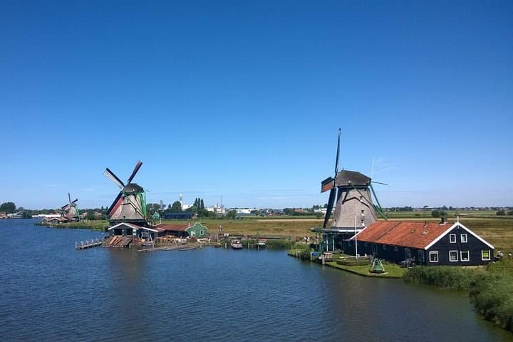 Zaanse Schans Windmills Private Tour from Amsterdam Airport