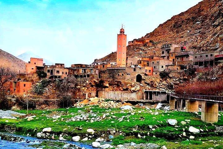 Atlas Mountains and Three Valleys & Waterfalls: Guided Day Trip from Marrakech