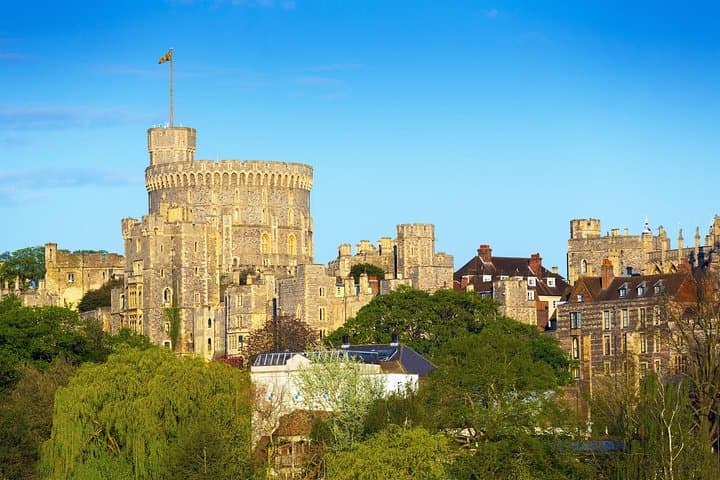 Windsor Castle, Stonehenge, and Oxford Day Trip from London