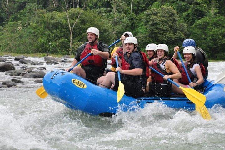 Wildwasser-Rafting Savegre River | Class III Von Manuel Antonio
