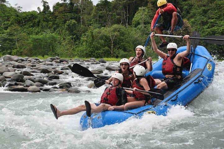 Wildwasser-Rafting Savegre River | Class III Von Manuel Antonio