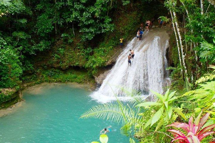 Excursão Blue Hole de Ocho Rios