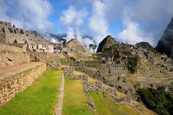 Machu Picchu By Car (2 Days)
