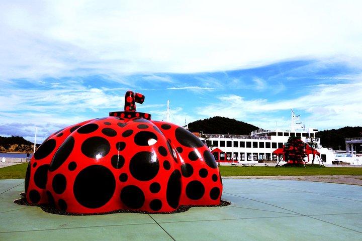 Naoshima privat tur af national licenseret turistguide