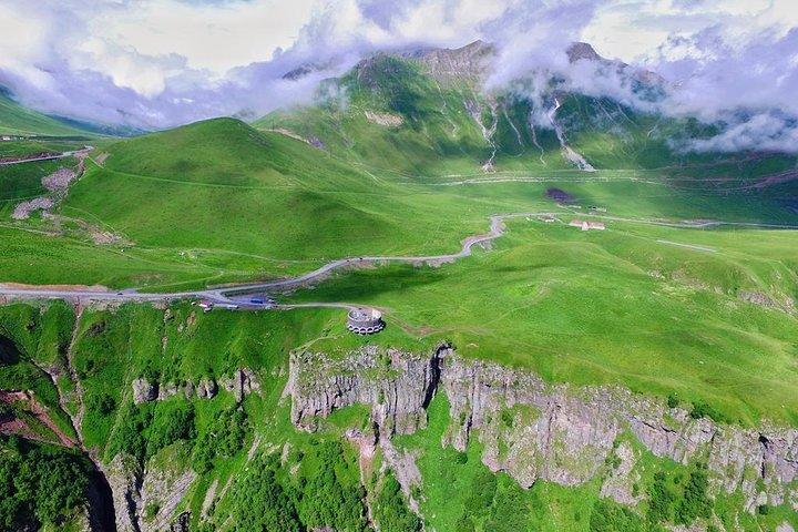 Private Kazbegi Tagestour mit Gergeti Kirche und Gudauri