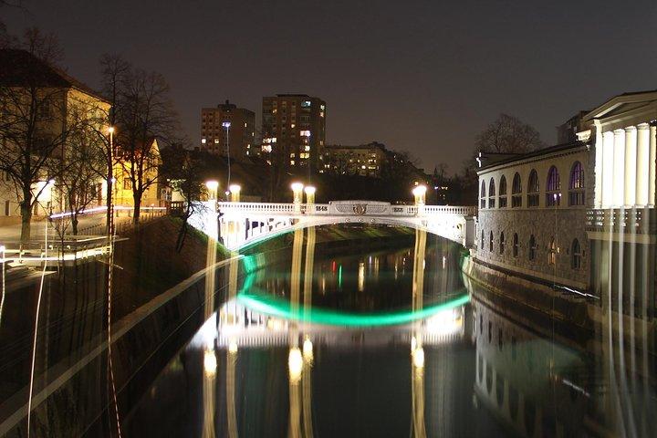 De Zagreb : grotte POSTOJNA + château de Predjama + visite d'une journée de LJUBLJANA