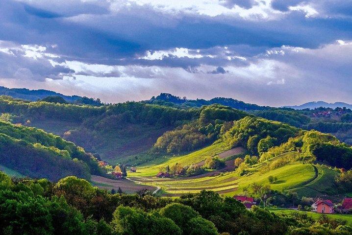 Viagem de um dia aos castelos croatas de Zagorje com almoço incluído