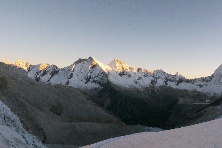 Suba Pisco - a varanda da Cordilheira Branca (5752m)