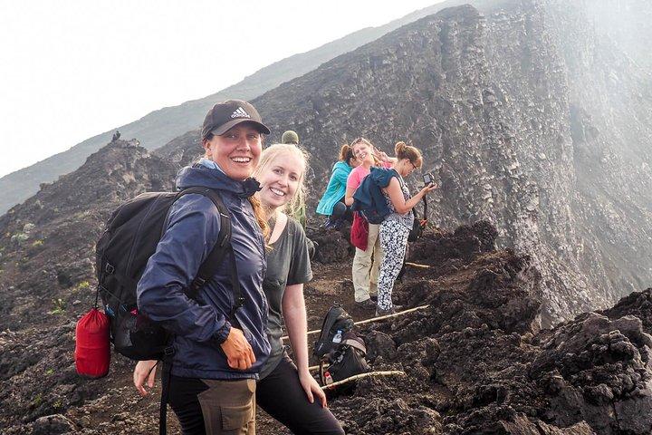 Os Gorilas Virunga do Congo e o Nyiragongo Hike Tour (4 dias / 3 noites)