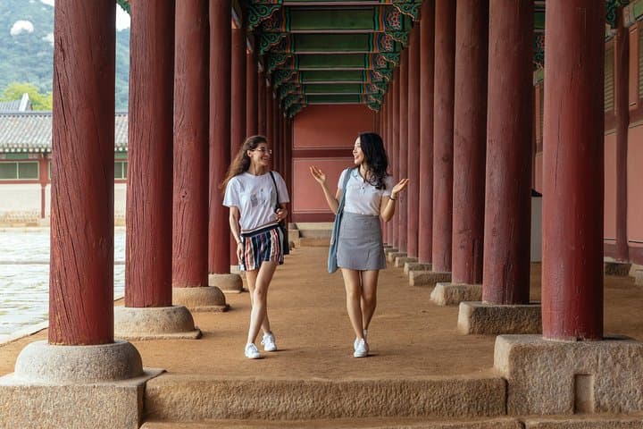 Highlights & Hidden Gems With Locals: Best of Seoul Private Walking Tour