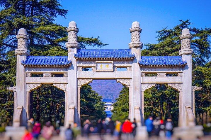 Viagem de um dia a Nanjing saindo de Xangai: explore o túmulo de Sun-Yatsen, a antiga muralha da cidade etc.