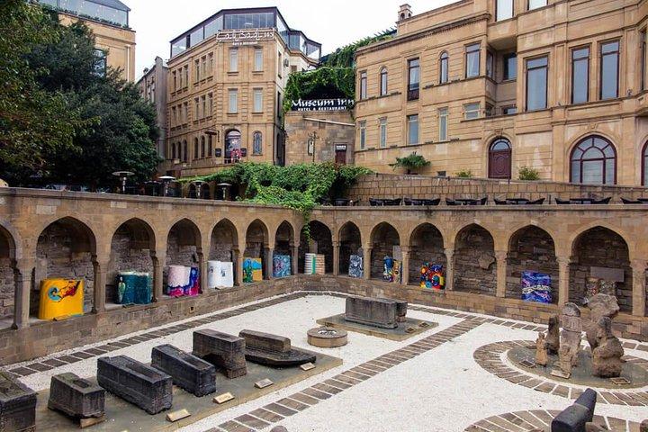 Baku gamle bytur