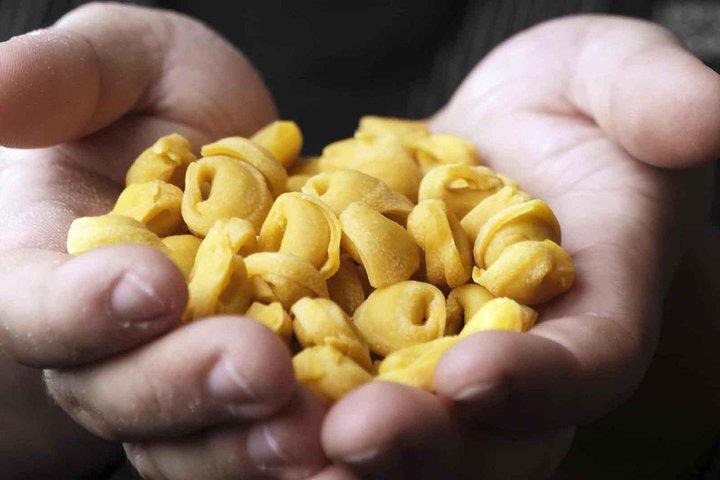 Bologna Pasta cooking class e dessert