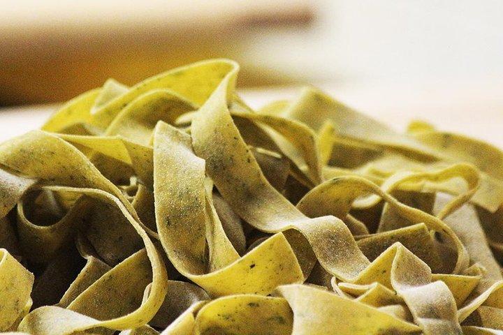 Bologna Pasta cooking class e dessert