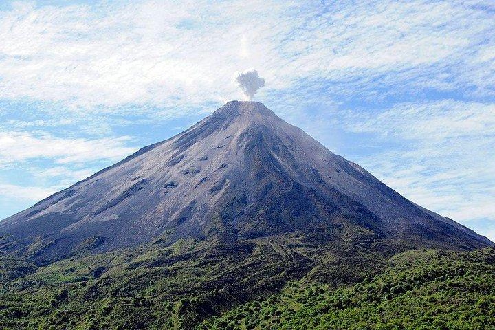 2 dagar: Arenal Volcano & Tabacon Hot Springs från San Jose