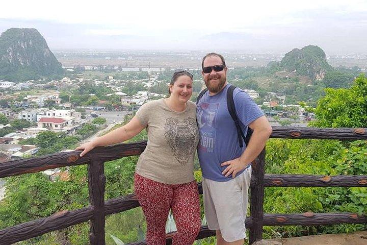 Da Nang ByNight Tour mit Monkey Moutain, Marble Mountain & Dragon Bridge (privat)