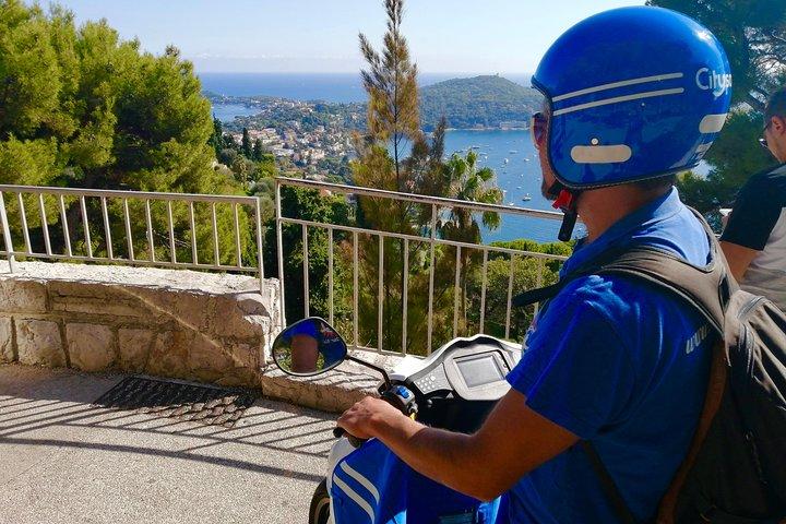 Coastal Riviera & Eagle Nest Villages Scooter Day Tour med provsmakning från Nice