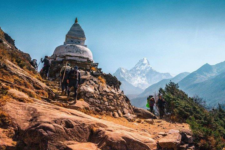 Everest Three Pass Trek 18 Tage