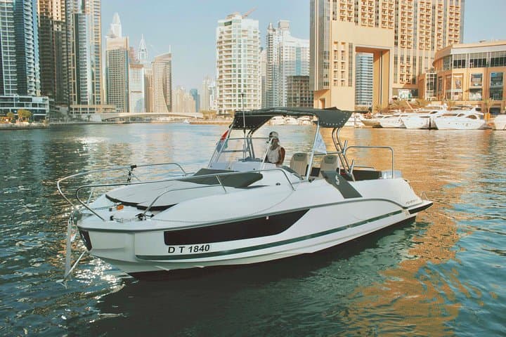 3Hrs private cruise Sea escape: Swim! Tan! Sightsee!