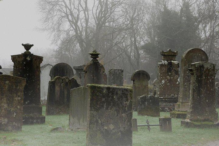 Tour de los Fantasmas, Misterios y Brujas em Português