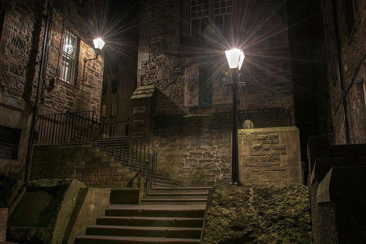 Tour de los Fantasmas, Misterios y Brujas em Português