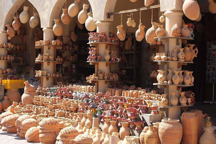 Nizwa、Bahla、Jabrin fort(ツアーと観光)