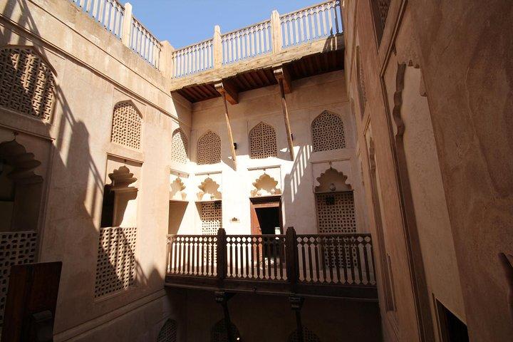 Nizwa、Bahla、Jabrin fort(ツアーと観光)
