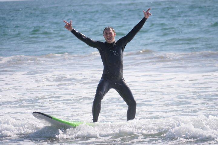Leçon de surf en famille
